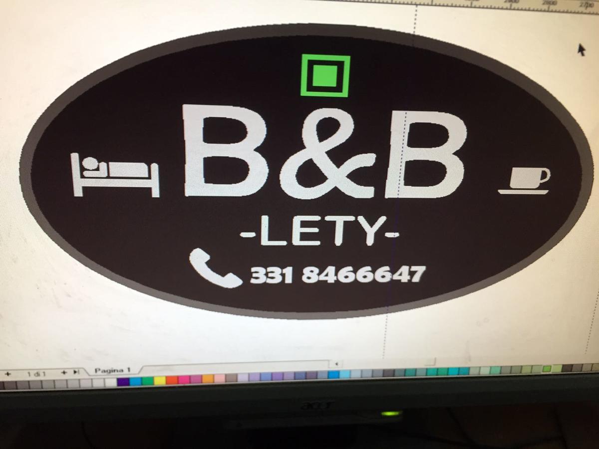 B & B Leti Battipaglia Bagian luar foto
