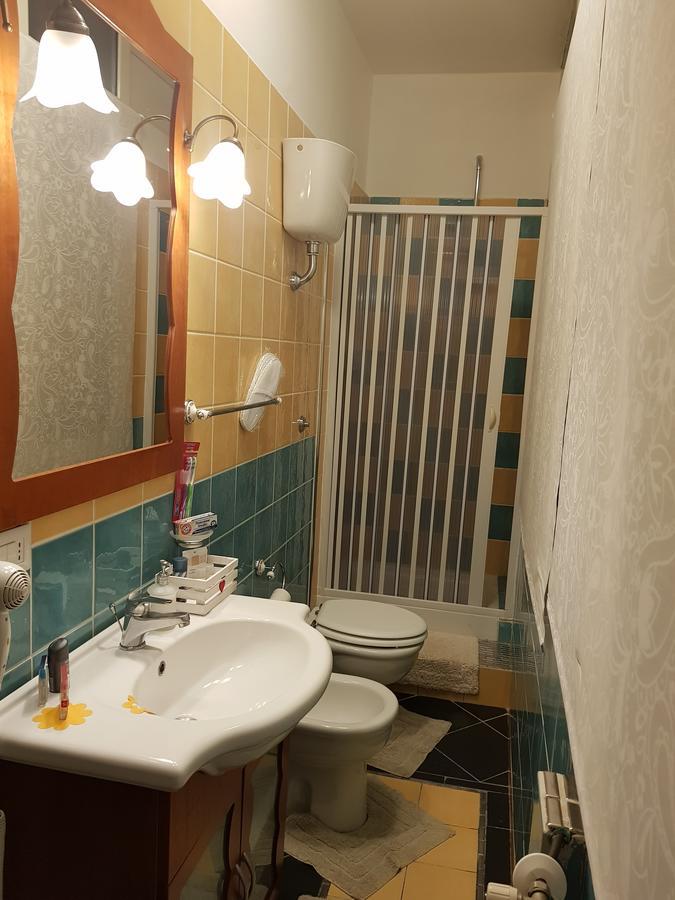 B & B Leti Battipaglia Bagian luar foto
