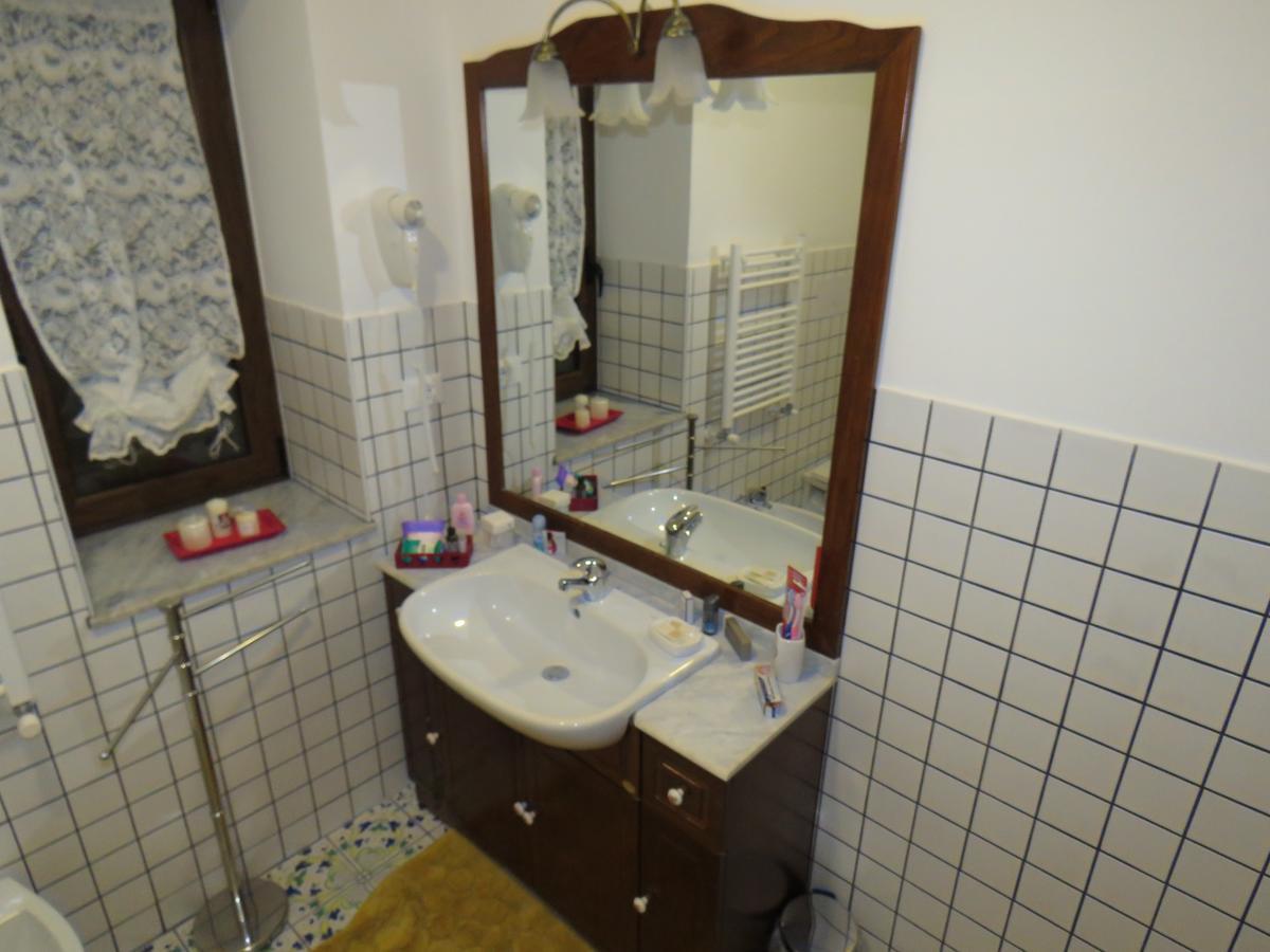 B & B Leti Battipaglia Bagian luar foto